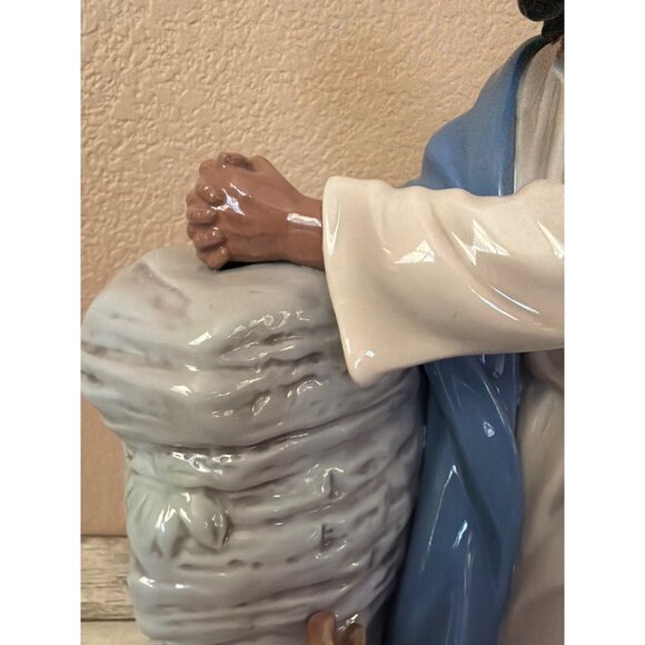 Black Jesus Praying in Garden of Gethsemane Heavy Ceramic Religious Decor 12" - Picture 7 of 10